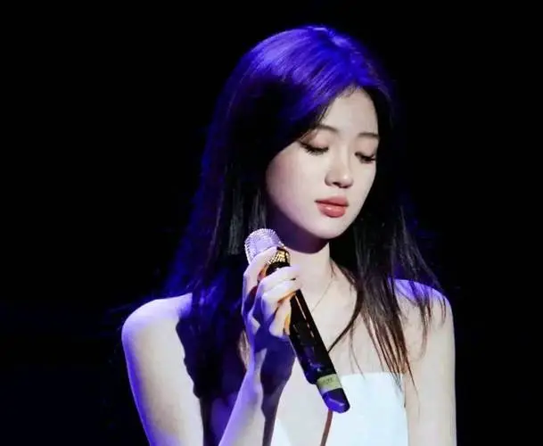 单依纯