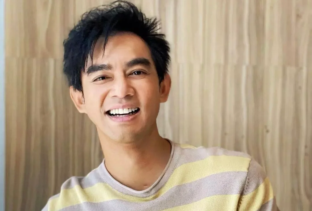 มอส ปฏิภาณ (Mos Patiparn)