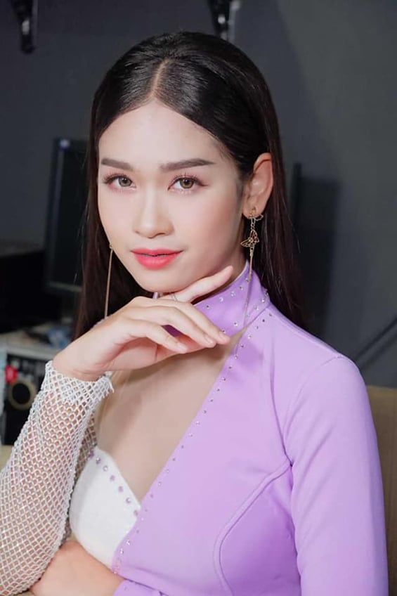 เบลล์ นิภาดา (Bell Nipada) [Thai E-Sarn Singer]