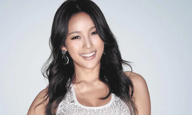 Lee Hyori (Lee Hyo Lee)