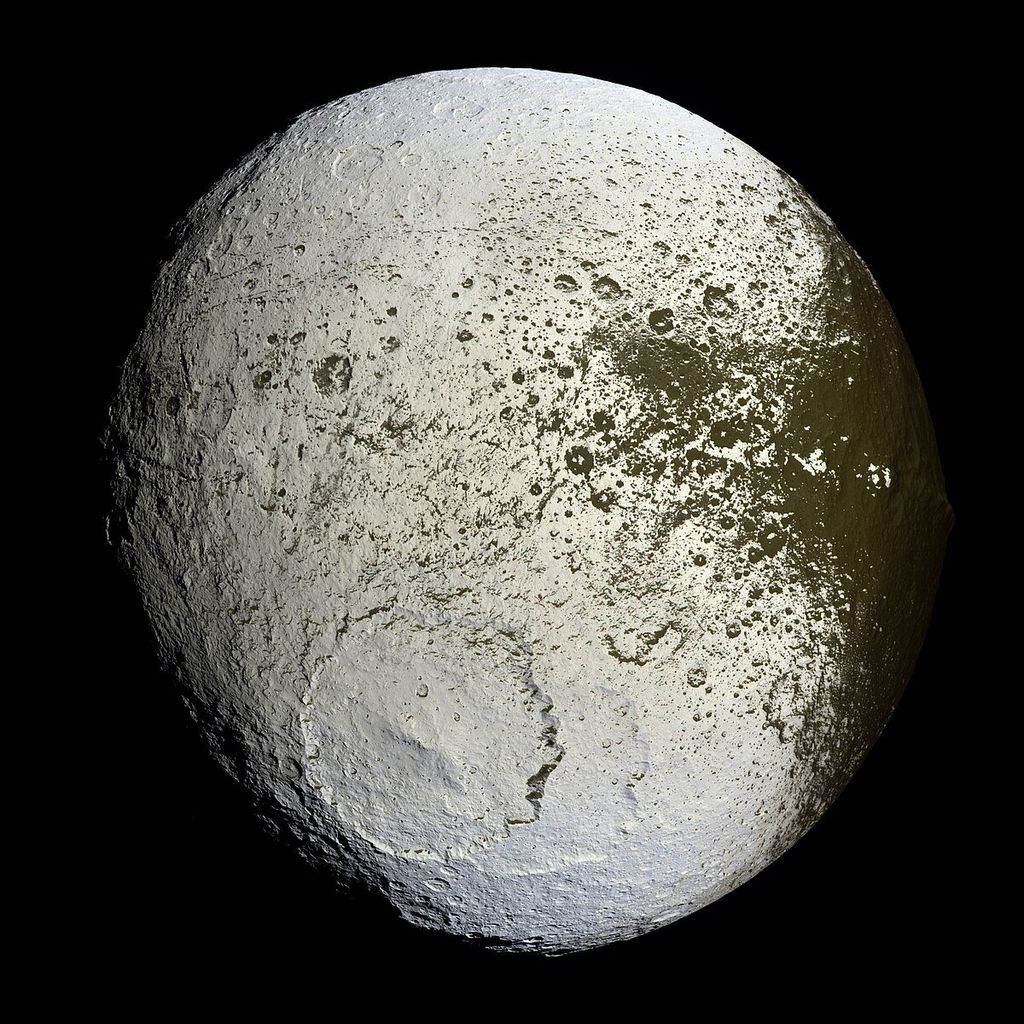 Iapetus (saturn's moon)