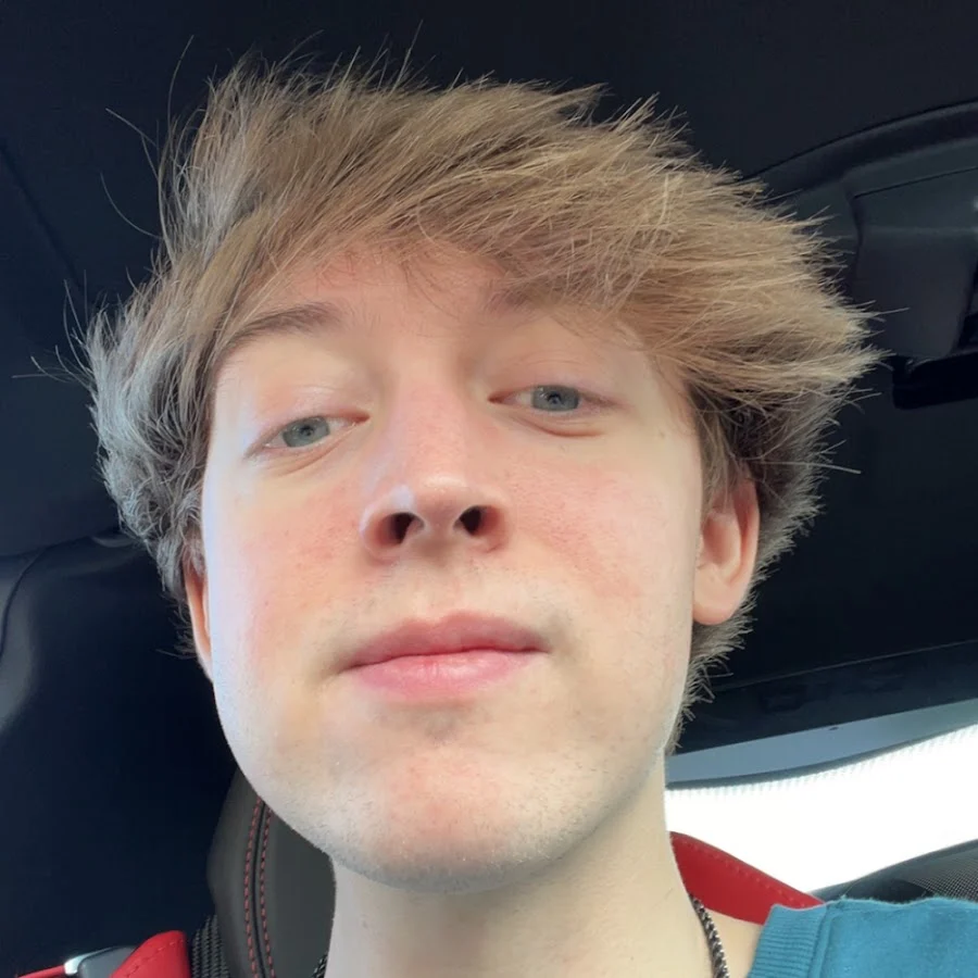 Fiizy (Gorilla Tag Youtuber)