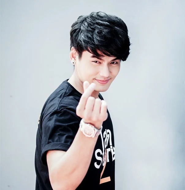 ฮั่น อิสริยะ (Hunz Isariya)