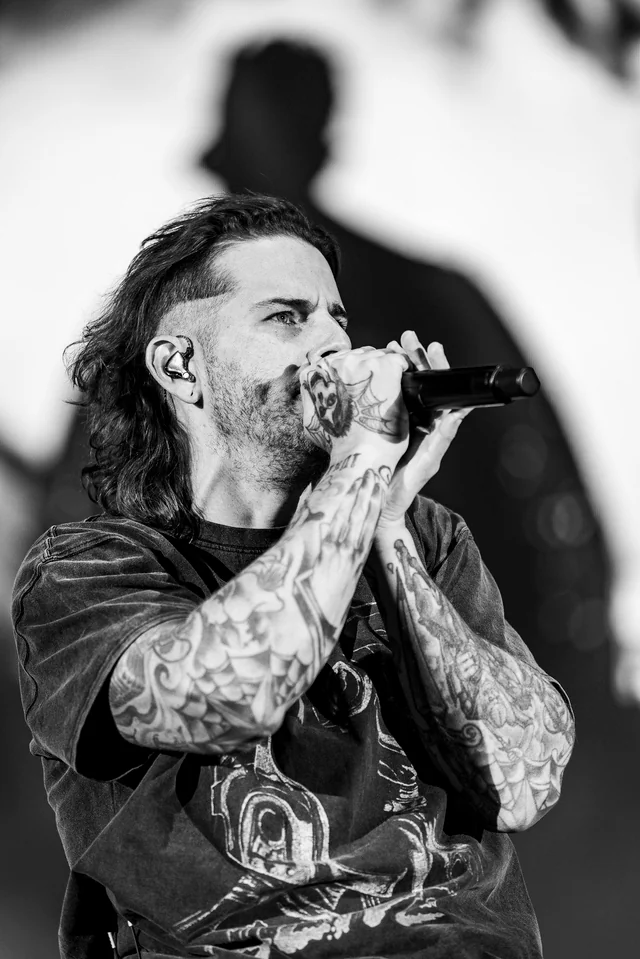 M. Shadows