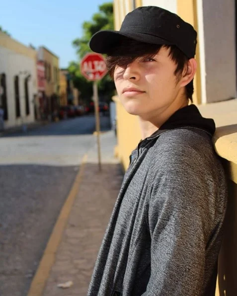 V alex