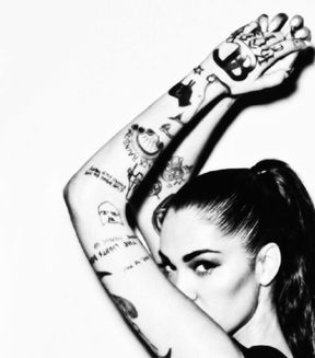 PORCELAIN BLACK