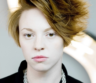 Elly Jackson La Roux self titled era (2008/2009/2010)