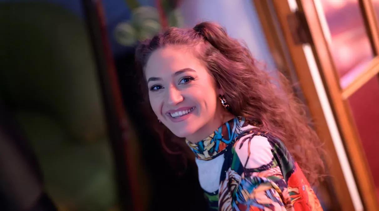 Carmen Chindris (Romanian Singer)