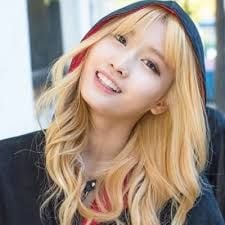 Momo Hirai From TWICE (Era pra Sempre Grups K-POP Grils South Korean TWICE), (2015/2024)