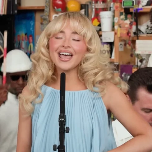 Sabrina Carpenter (Tiny Desk)