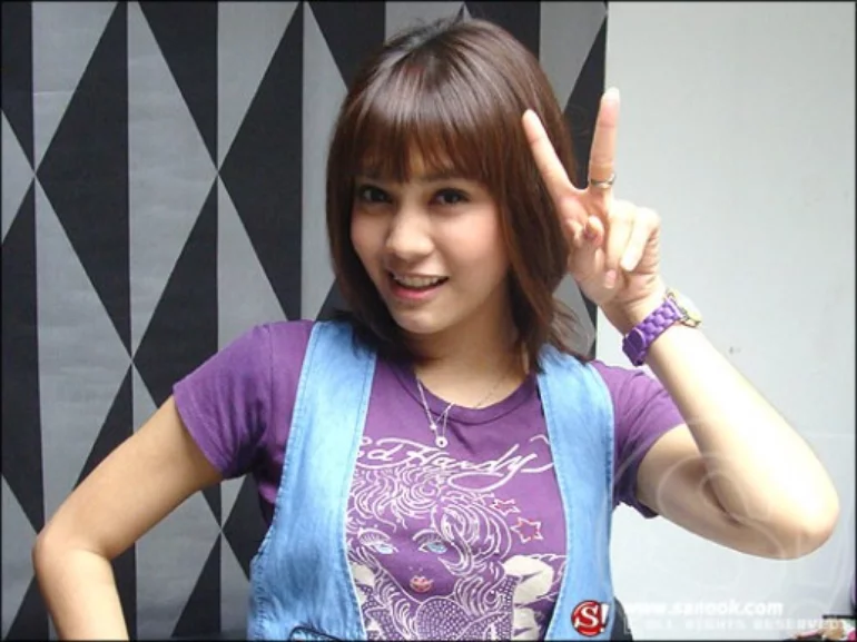 พั้นช์ วรกาญจน์ ยุคอัลบั้ม คนสนิท (Punch Vorakan Khon Sanit Era) [Thai Woman Singer]