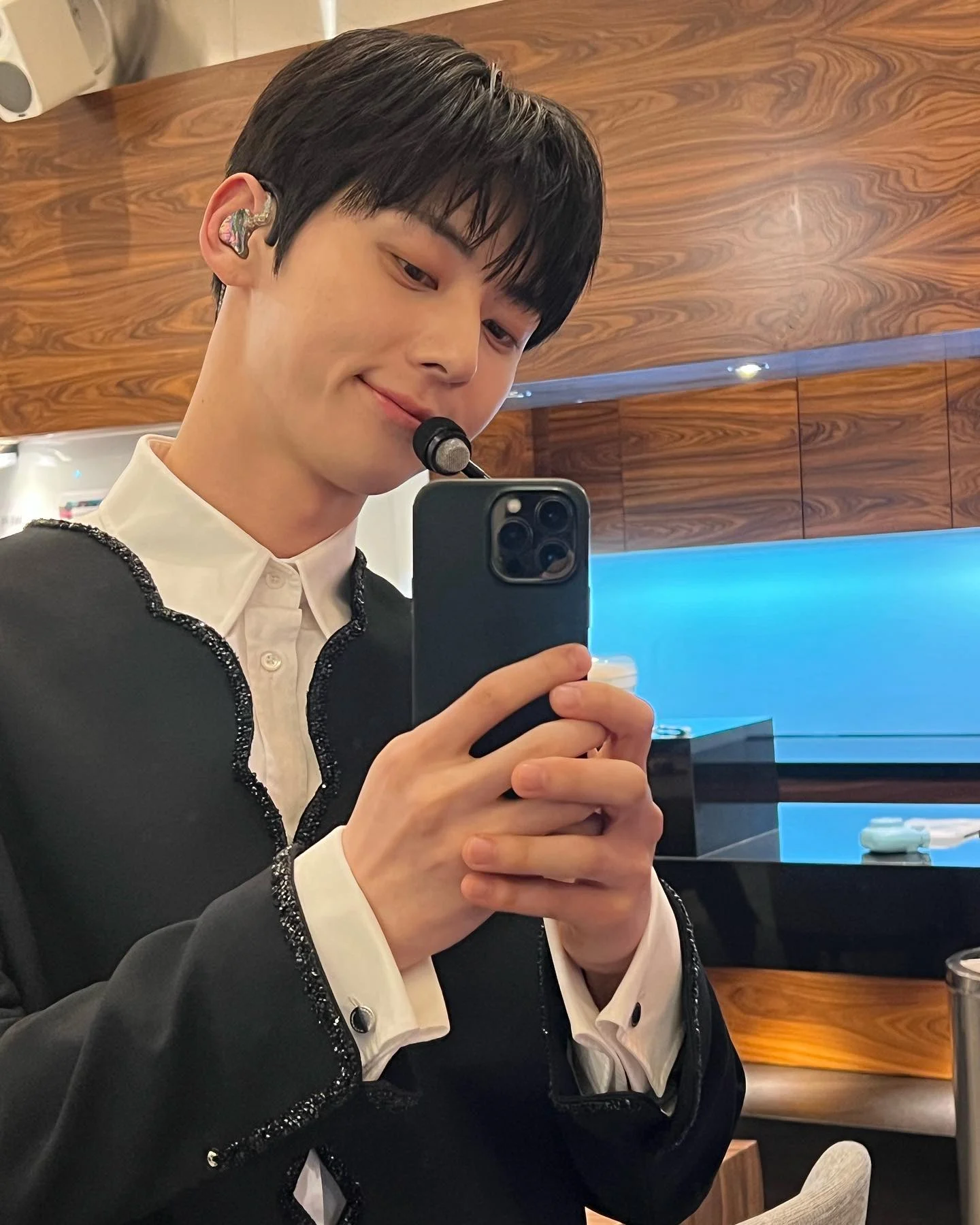 Hwang Minhyun