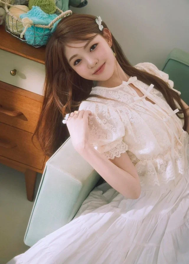 UNIS OH YOONA (SWICY UPDATE)