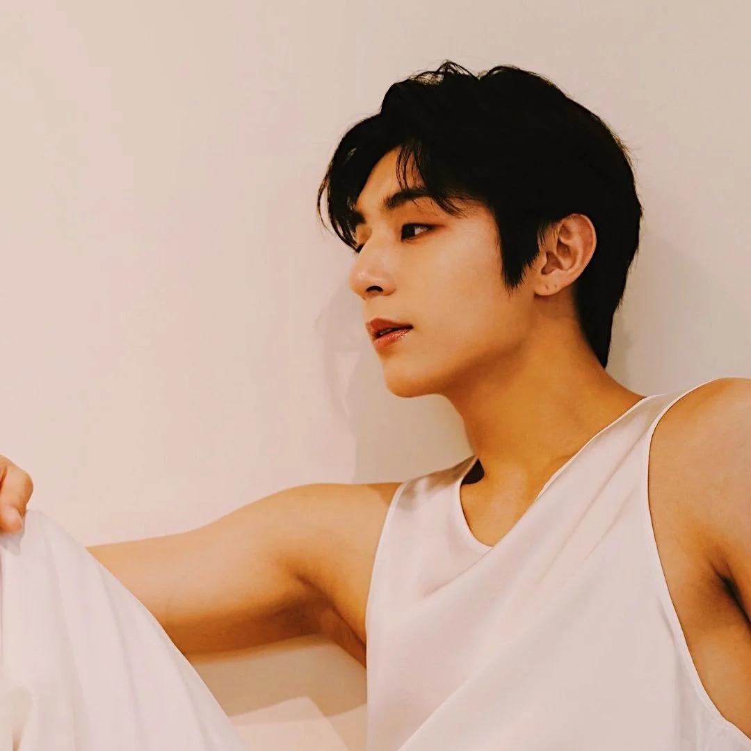 Y /Choi Sungyoon (Golden Child)