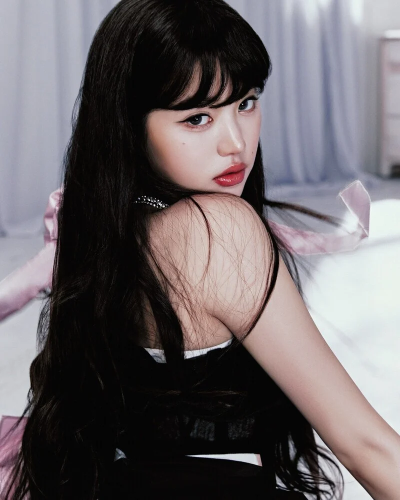 Jang Wonyoung (IVE/ex-IZ*One) [by @dollyface]