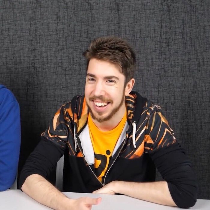 camper (Italian youtuber from duo iNoobChannel0)