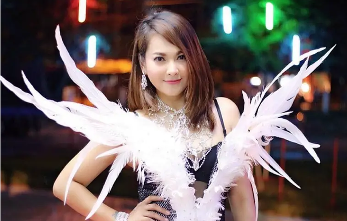 Mangpor Cholticha - แมงปอ ชลธิชา