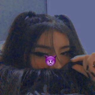 Hyperrealistic Hot Latina Egirl Voice Model