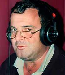 Neville George, narrador da Corrida Maluca