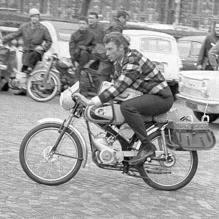 Johnny Hallyday Jeune
