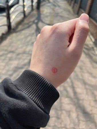 U