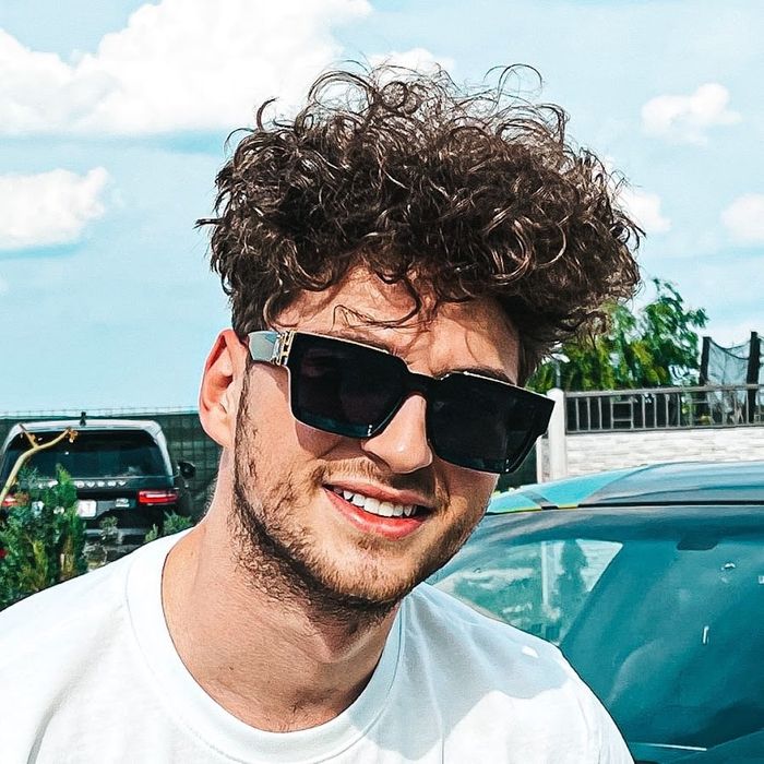 Madalin Serban (Romanian YouTuber/Singer)
