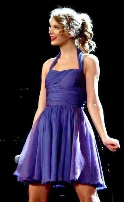 Tay Swift ia Speak now