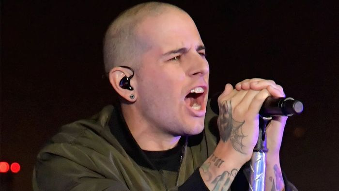 M Shadows (Live In Hollywood 2016)