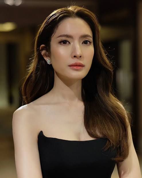Aff Thaksaon Phaksukcharoen
