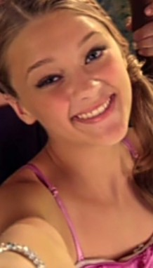 Lizzy Greene-Dawn Harper (2014)