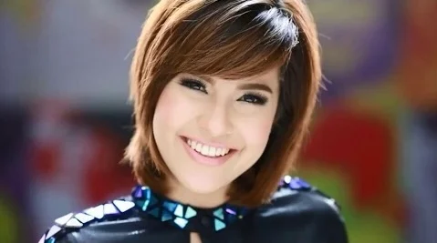 เปาวลี พรพิมล (Paowalee Pornpimol) [Thai Woman Country Singer]