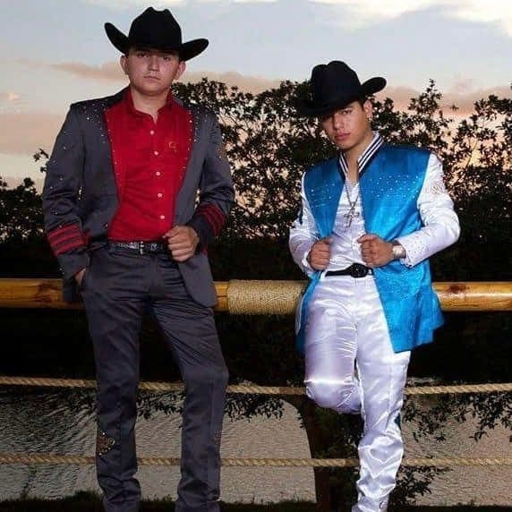 El Tigre (La Segunda Voz de Ariel Camacho y Los Plebes Del Rancho)