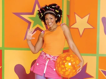 (Spanish Voice, Lua de Morais) Karla Cheatham Mosley - Hi-5 USA
