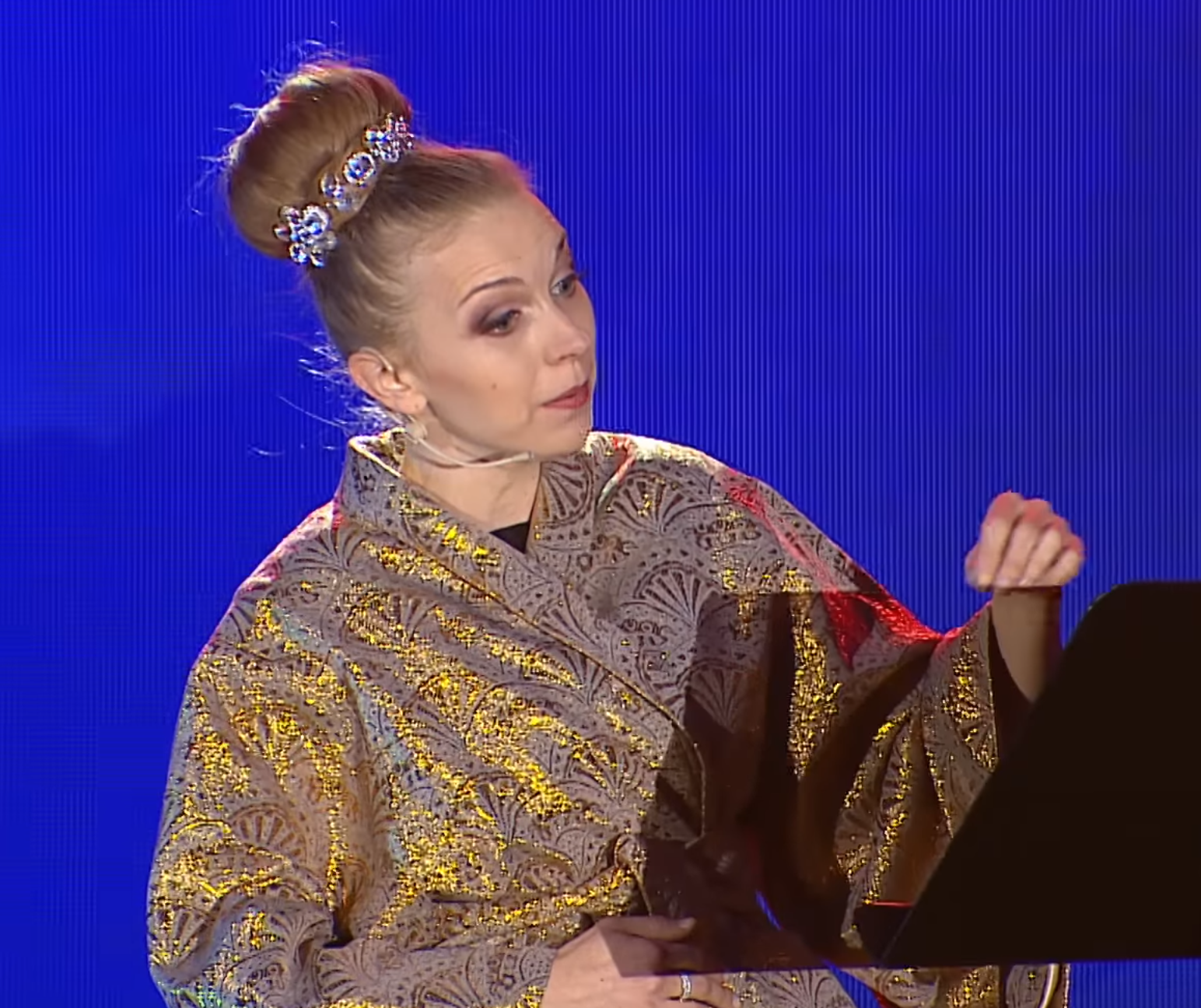 Svetlana Feodulova - Mozart Rondo - Guinness World Records