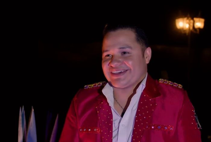 Rafael Gonzalez (Banda Los Recoditos) (En Vivo) (2024 Medley),Trained