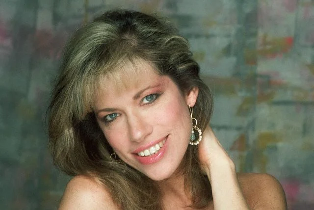 Carly Simon (5 Of Her Greatest Hits From The 1980's)