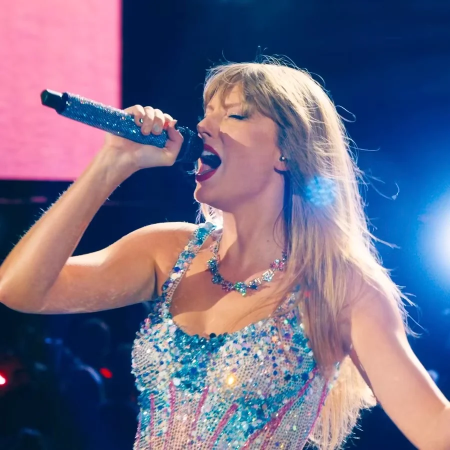 Taylor Swift (Live) *TEST*