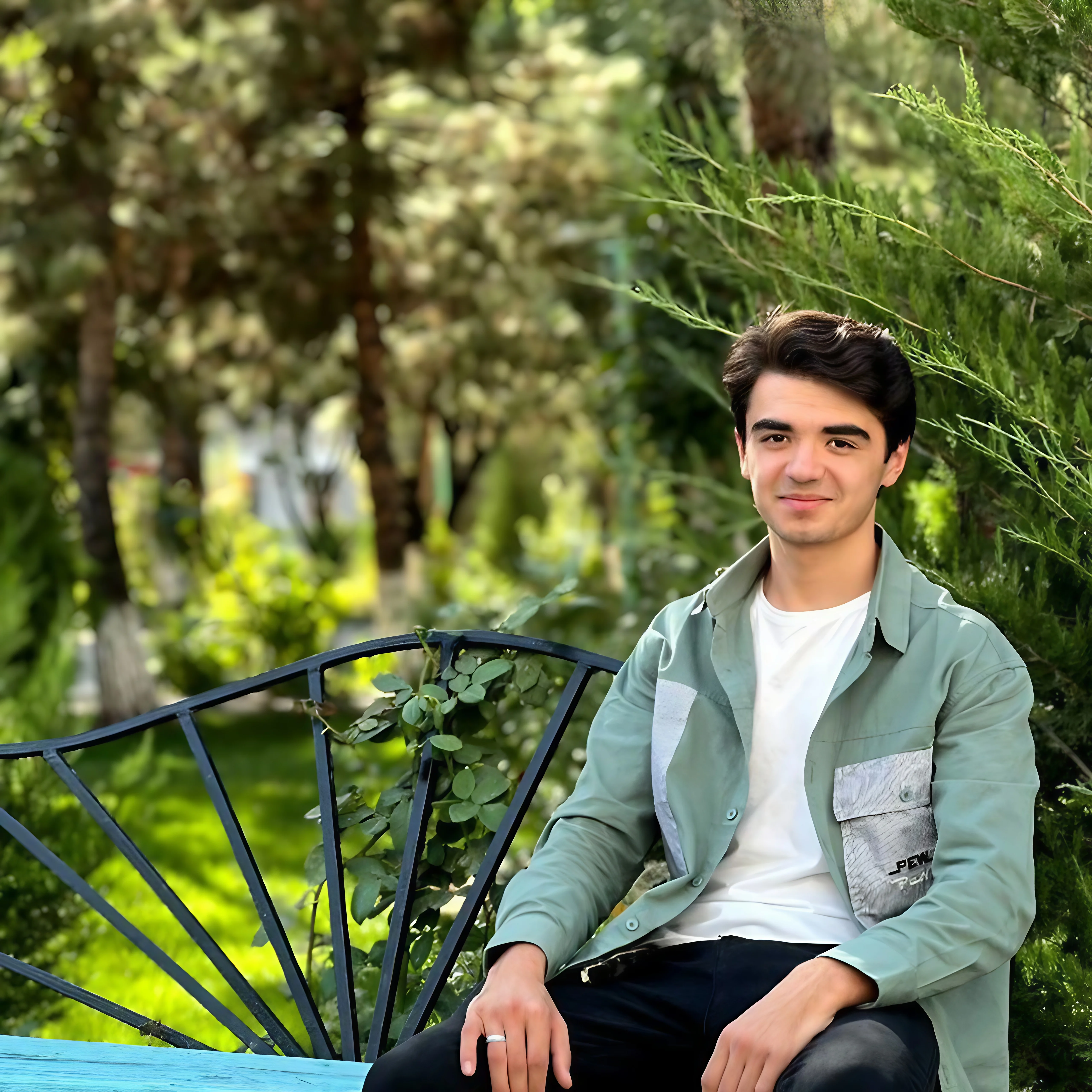 Azizjon Singer