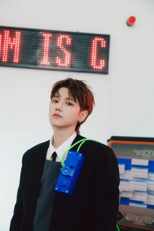 BOYNEXTDOOR < RIWOO