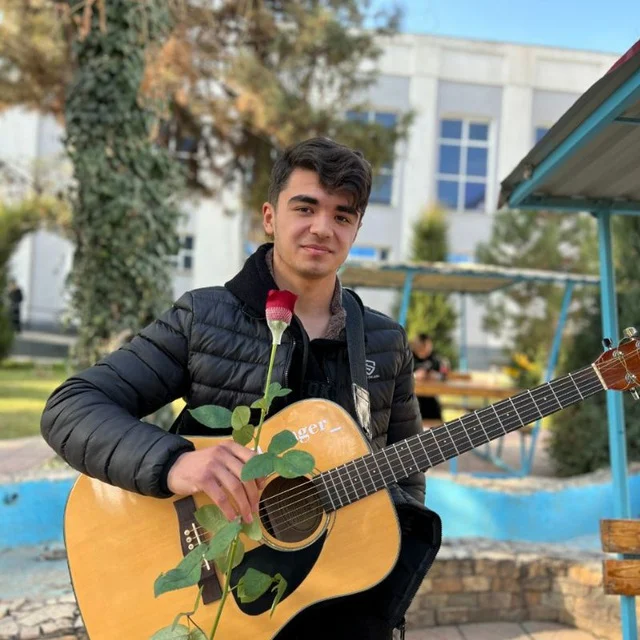 Azizjon Guitarist 