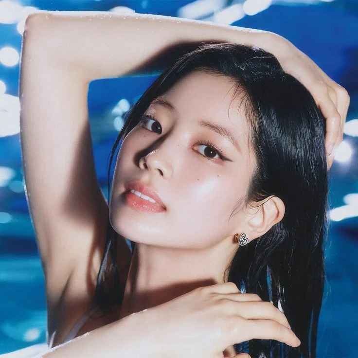 Dahyun (ALL ROUNDER VER.)