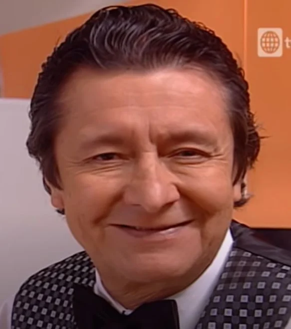 Peter Al Fondo Hay Sitio