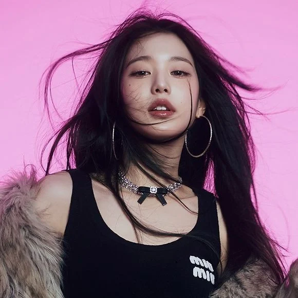 Wonyoung (IZ*ONE - IVE)