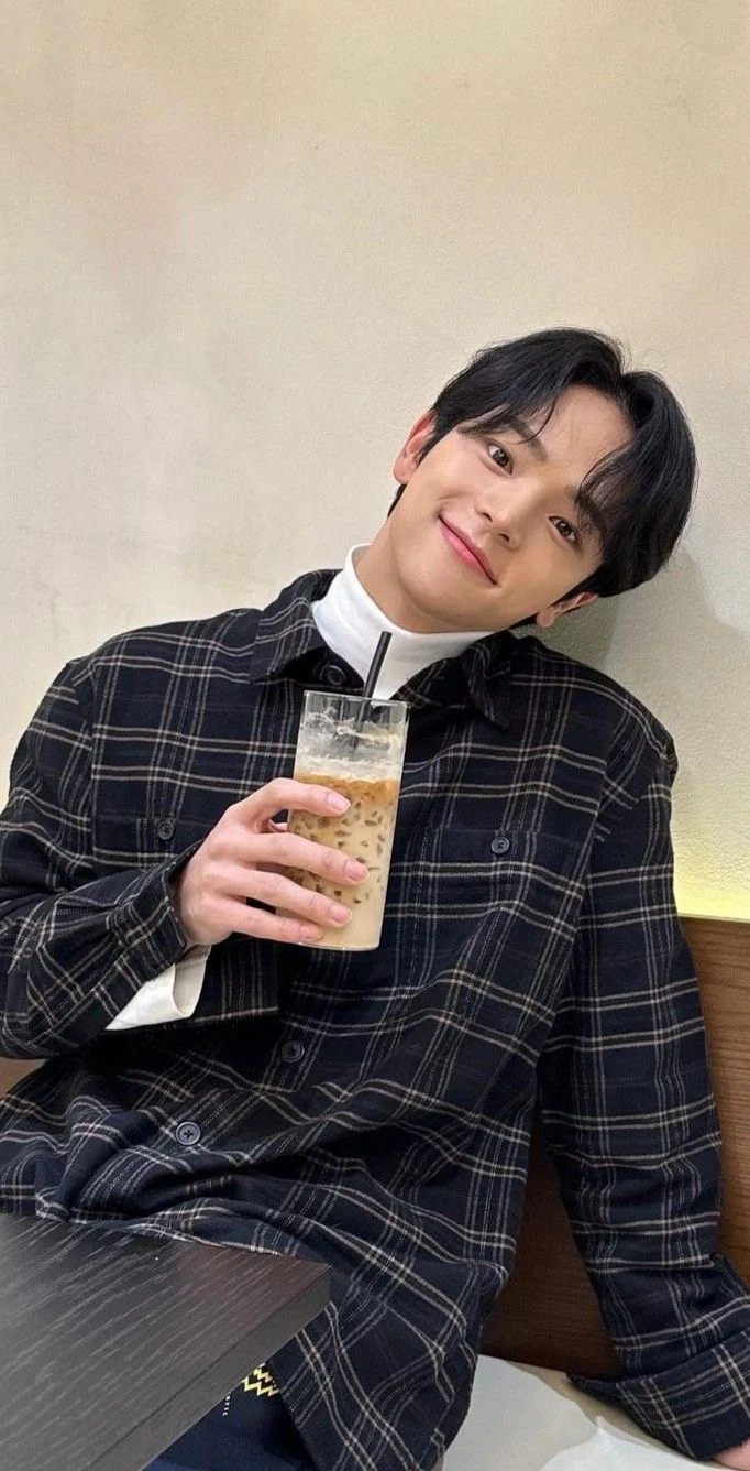 Kim Woojin (soft ver)
