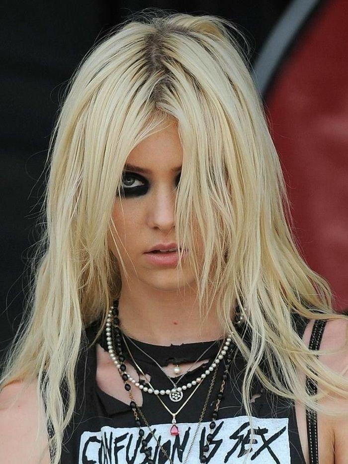 Taylor Momsen (Agressive)