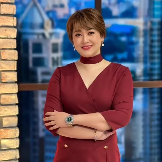 Gem Chompunuch (Thai Legend News Anchor)