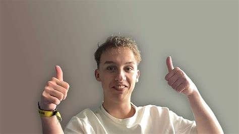 LetsHugo