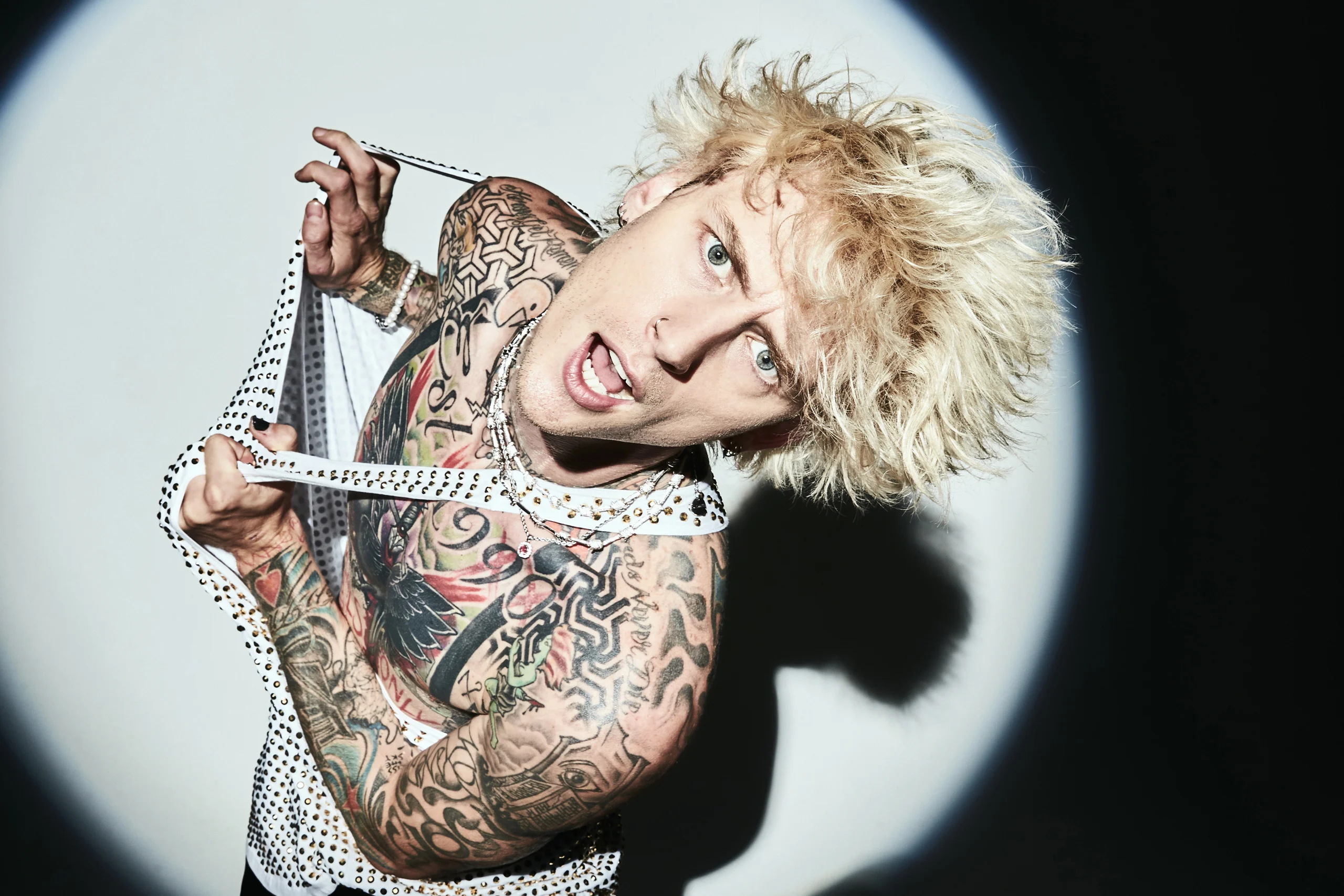 ***NEW UPDATED FULL VERSION*** Machine Gun Kelly | MGK | Colson Baker (Deep Voice + Screaming + Aggressive Vocal + Rapping & Singing Style) [BEST QUALITY]