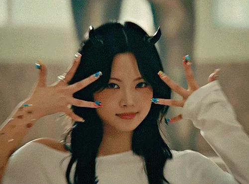 Eunchae (LE SSERAFIM)