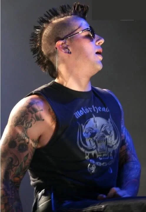 M Shadows (Self Titled) 390e